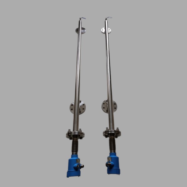 Волноводный радарный уровнемер