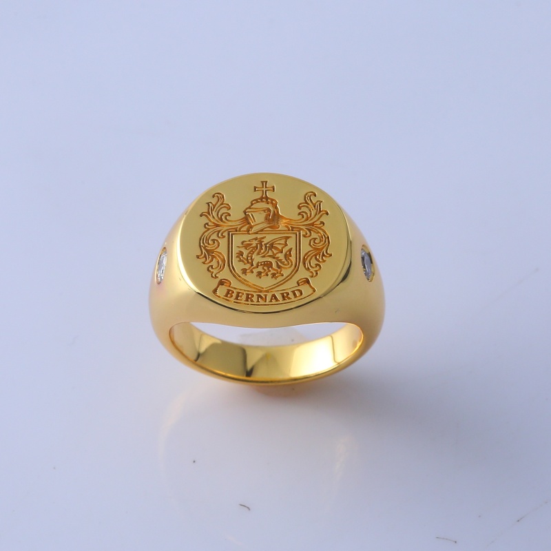 Кольцо-печатка с серебряным позолоченным покрытием