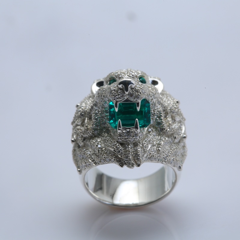 Кольцо со львом из серебра 925 пробы