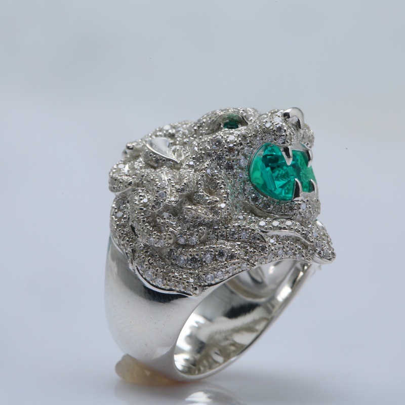 Кольцо со львом из серебра 925 пробы