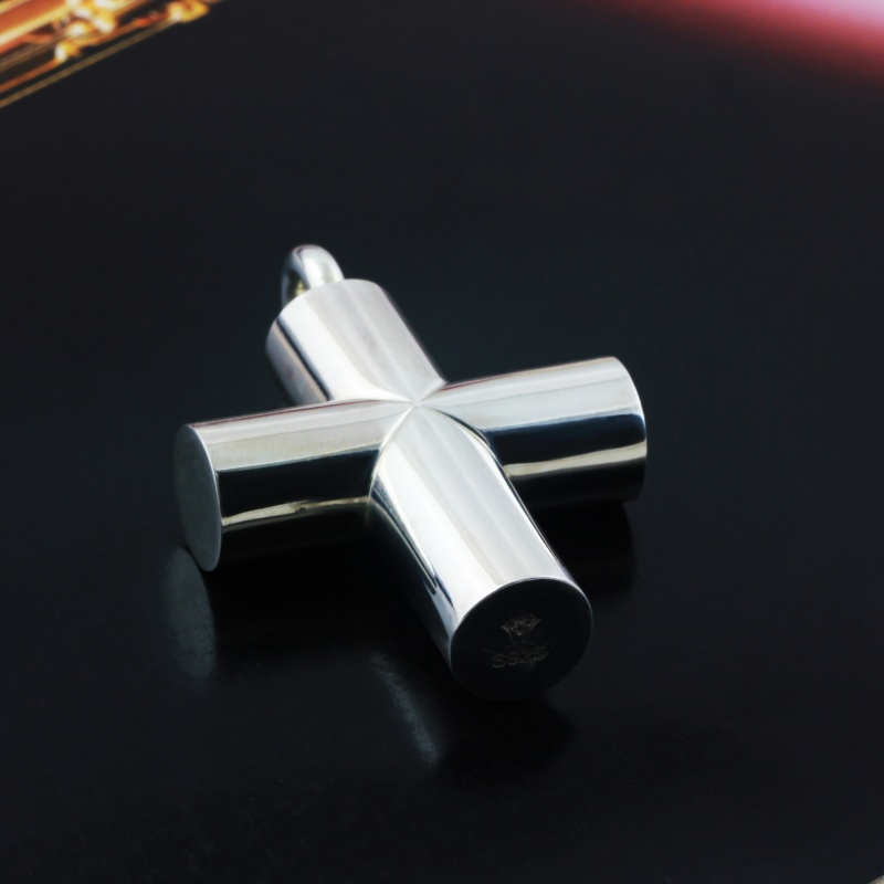 Крест из серебра 925 пробы