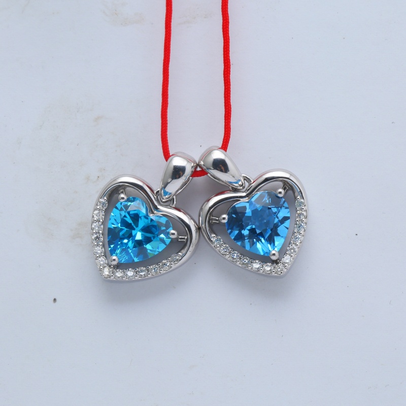 Кулон в форме сердца из серебра 925 пробы