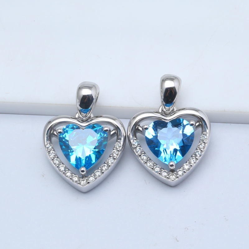 Кулон в форме сердца из серебра 925 пробы