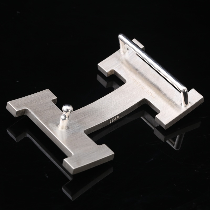 Н-образная серебряная пряжка для ремня