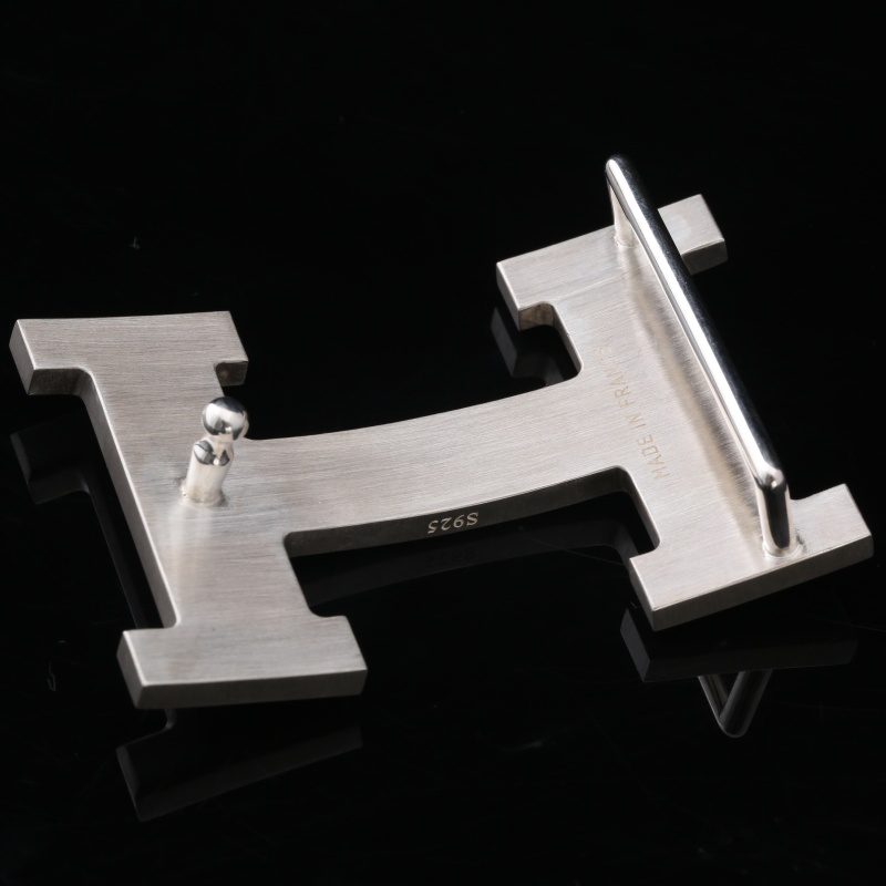 Н-образная серебряная пряжка для ремня