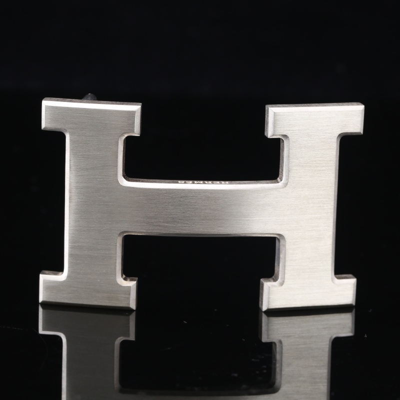 Н-образная серебряная пряжка для ремня