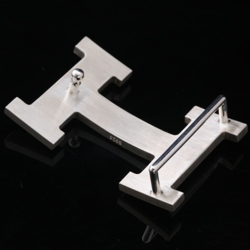 Н-образная серебряная пряжка для ремня