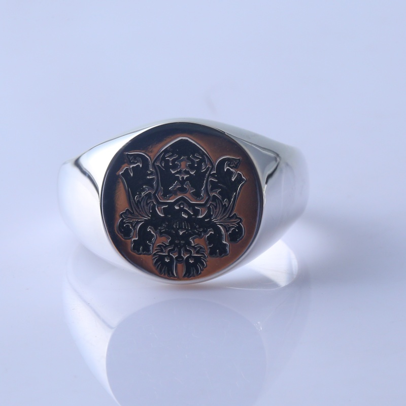 Серебряное кольцо-печатка