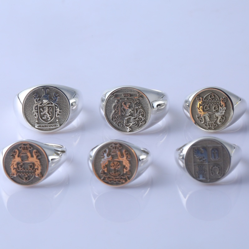 Серебряное кольцо-печатка