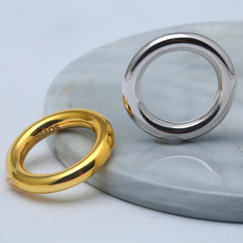 Двухцветное многослойное кольцо