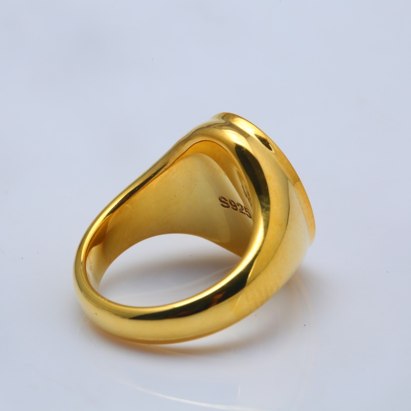 Кольцо-печатка из серебра с золотым покрытием и агатом