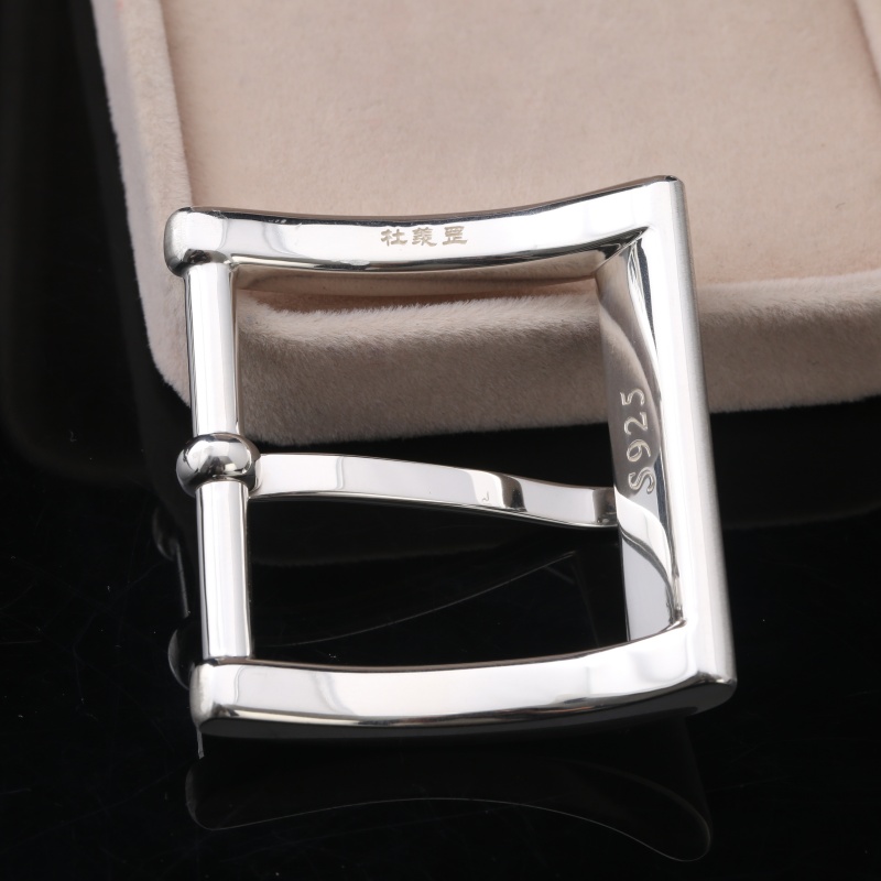 Серебряная пряжка для ремня