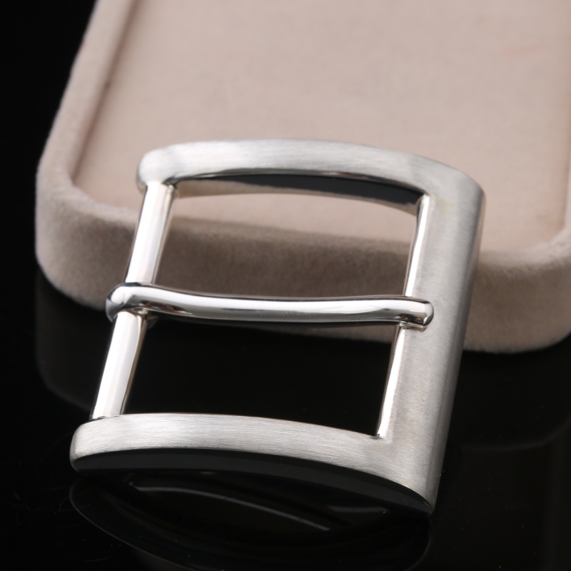 Серебряная пряжка для ремня