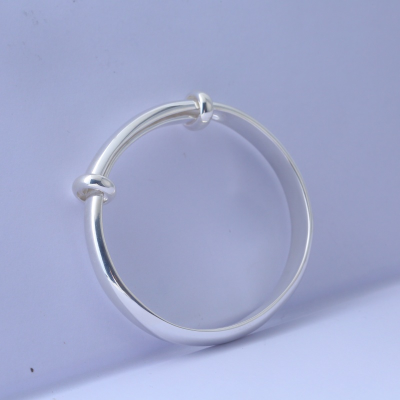 Серебряный браслет-толкатель