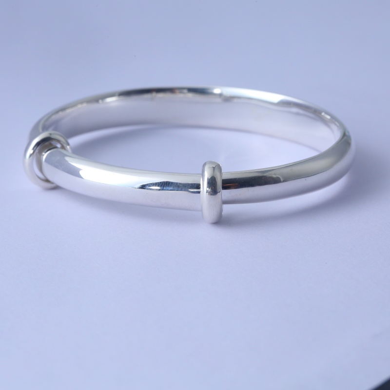 Серебряный браслет-толкатель