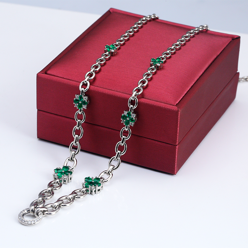 Зеленое сокровище платиновое ожерелье в форме цветка