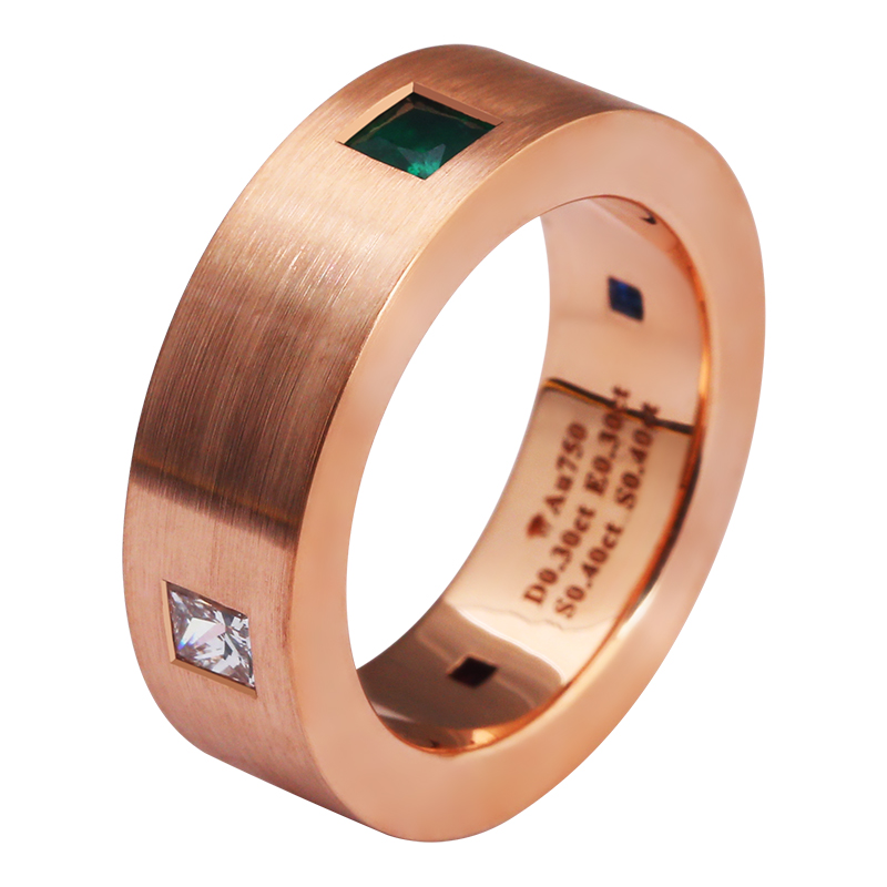 Кольцо с квадратными бриллиантами из розового золота 18 карат