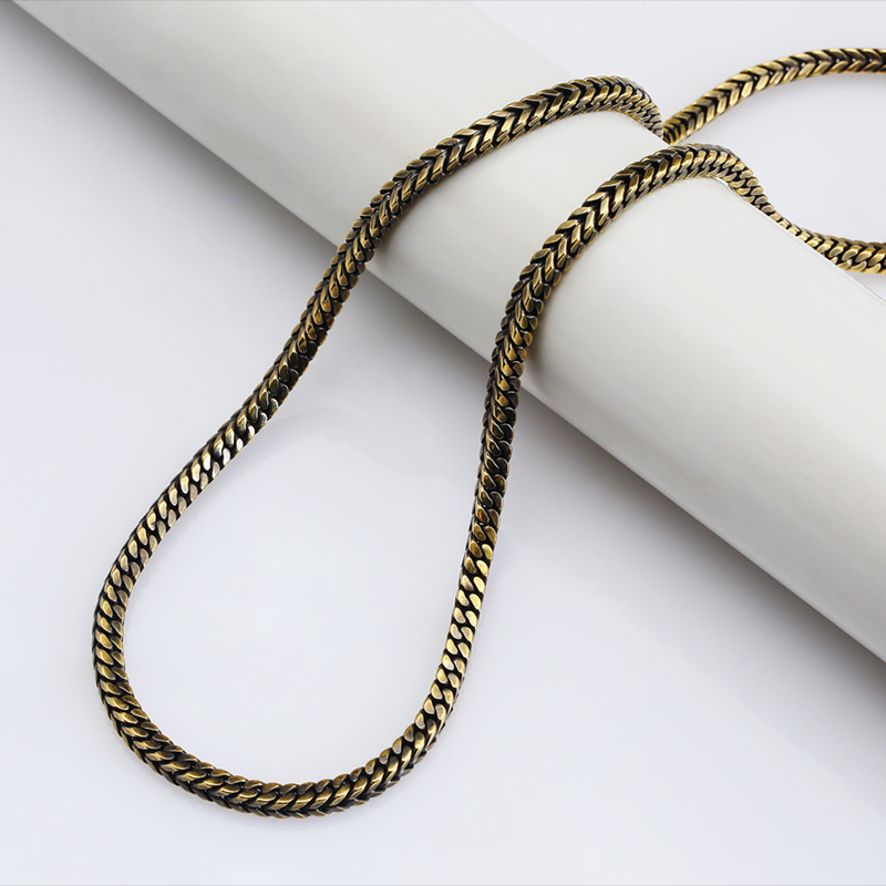 Электрическое черное ремесло квадратное ожерелье из 18K золота