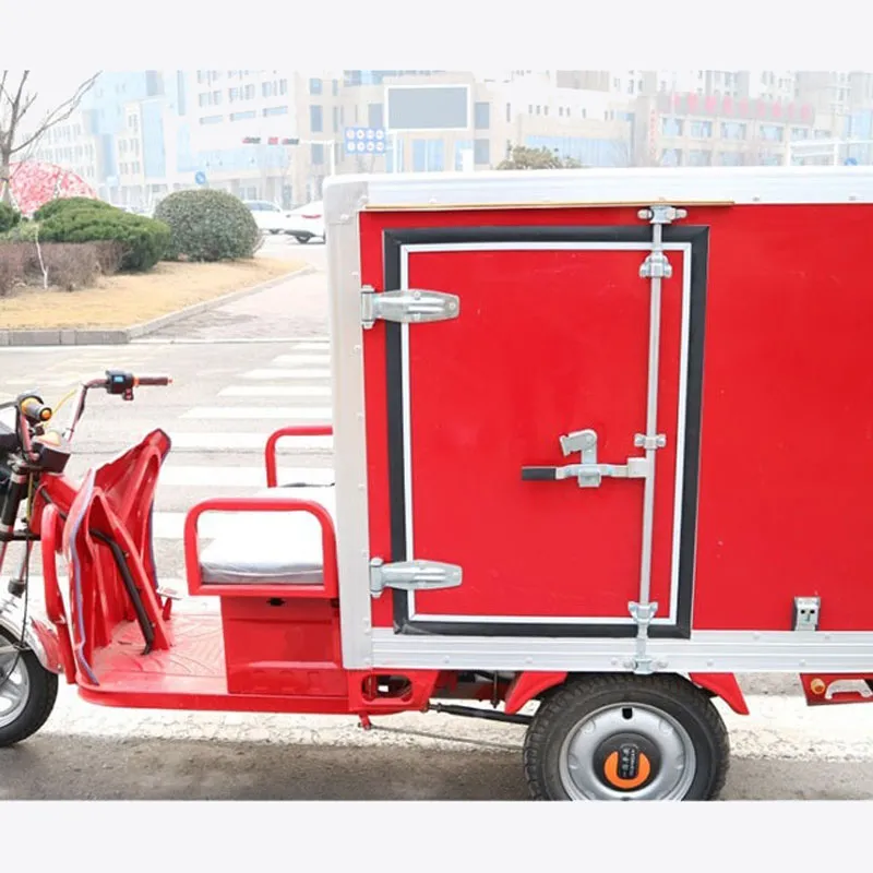 Мобильное трёхколёсное противопожарное депо