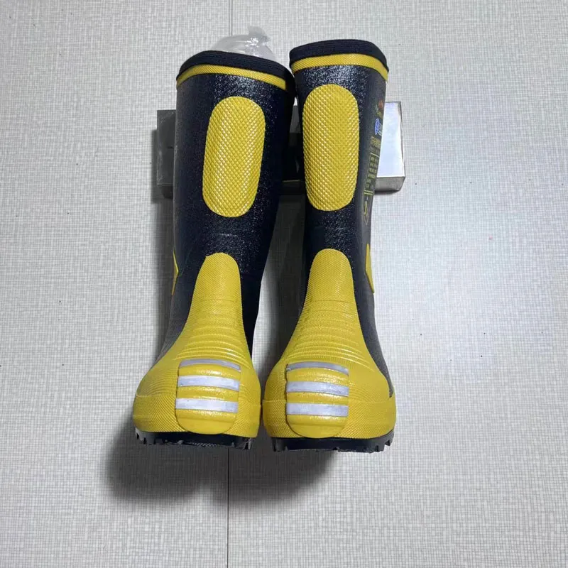 Пожарные защитные ботинки