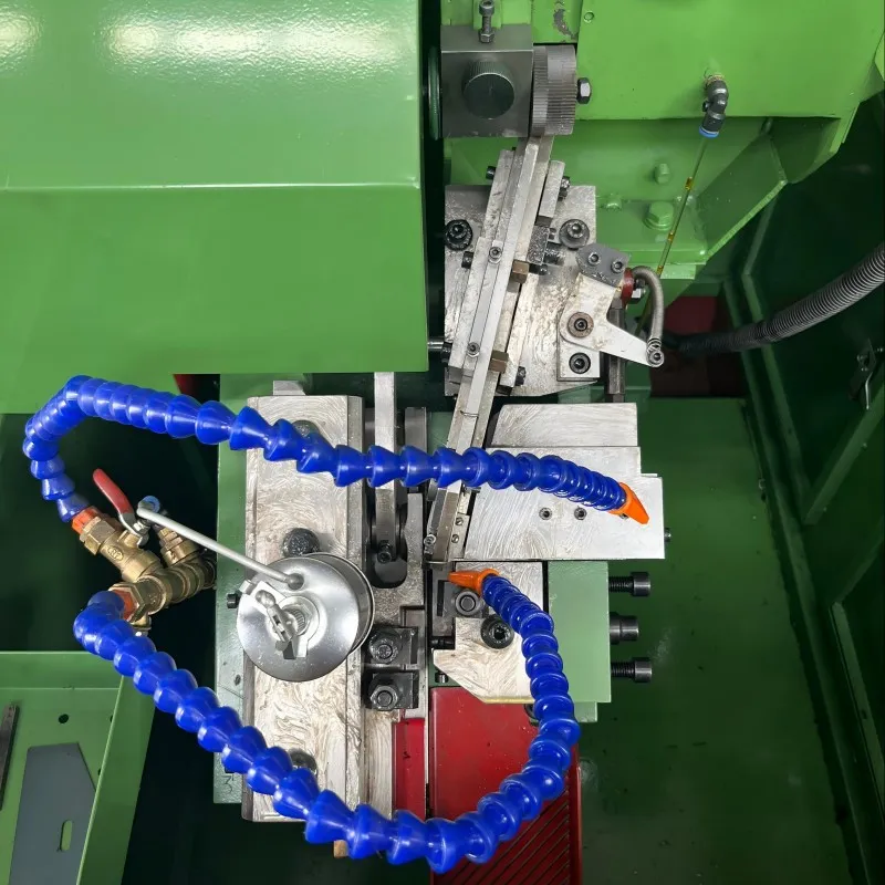 Заводская цена Резьбонакатная машина с редуктором для изготовления винтов из нержавеющей стали для гипсокартона Винторезная машина R3-20Z