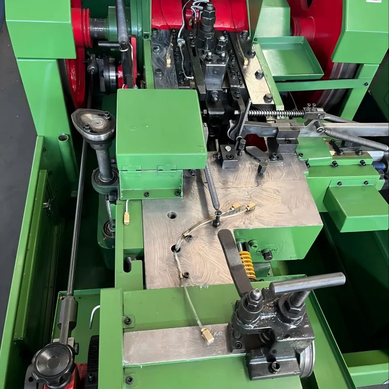 Полутрубчатая заклепочная машина для изготовления полых заклепок – DW5-60