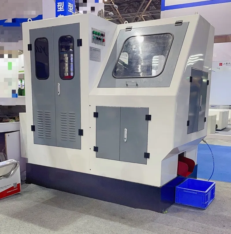 Машина для холодной высадки винтов, болтов и гаек с двуглавым передним питателем, открывающим и закрывающим пресс-формы.DH5-6-70