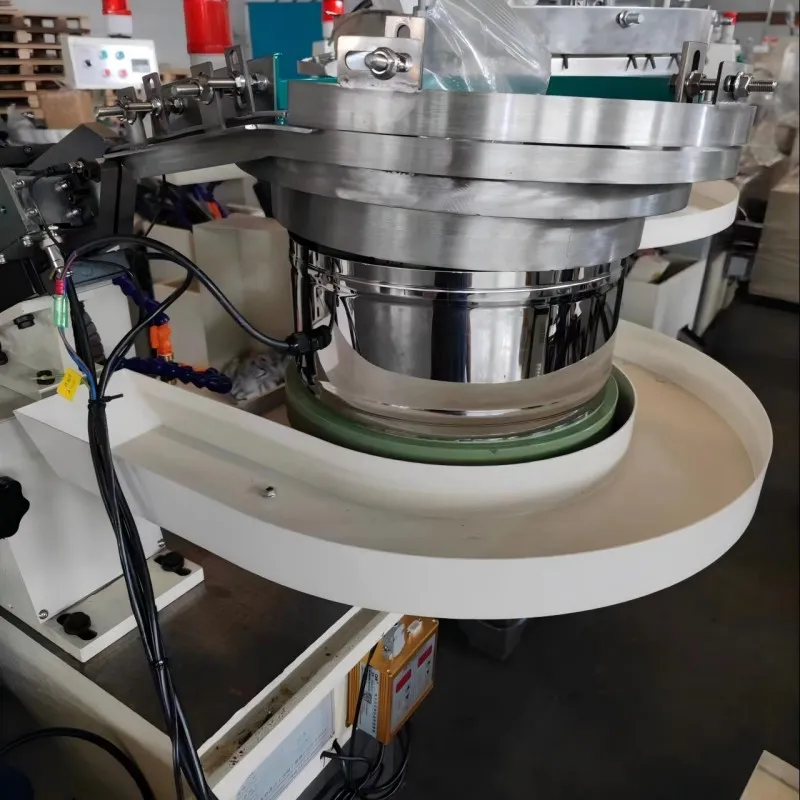 Высокоскоростной прецизионный винтовой фрезерный станок ZX2.5-8 без заусенцев