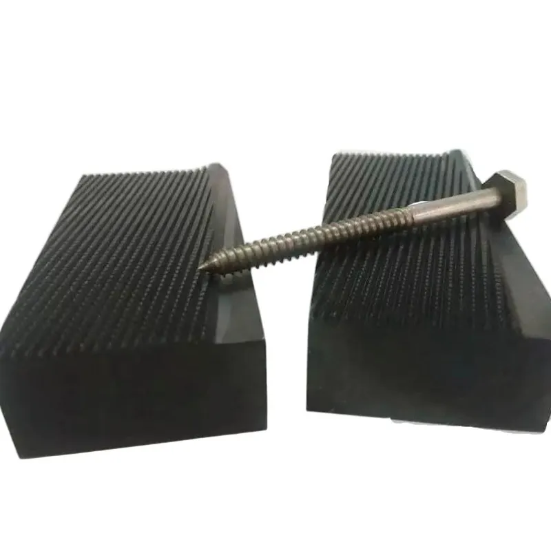 Резьбонакатный станок с накатными плашками