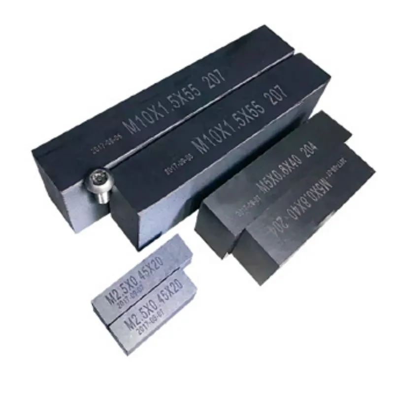 Резьбонакатный станок с накатными плашками