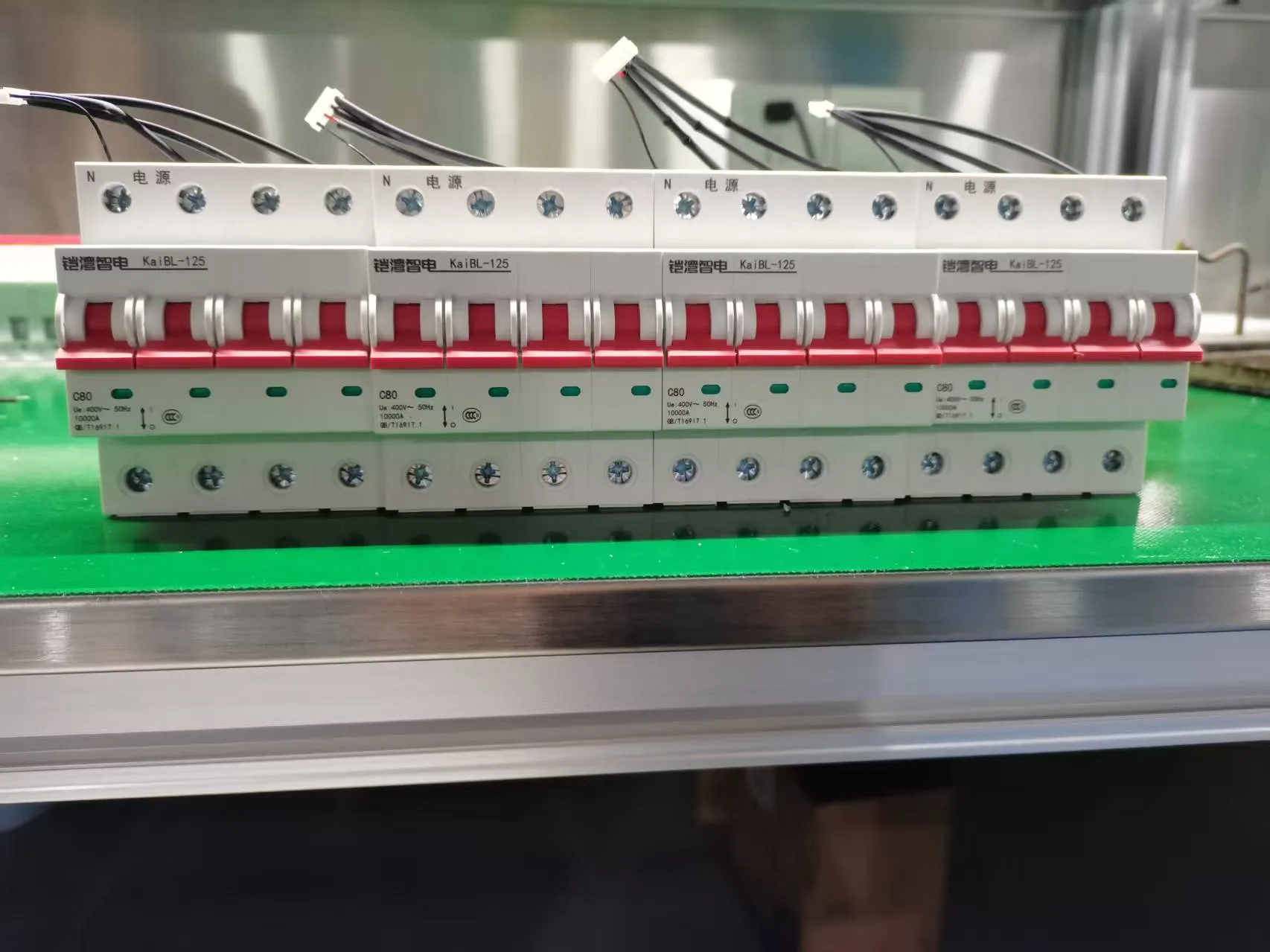 Когда цены на медь и серебро растут, а наши стандарты — нет: Как Sutong сохраняет качество в эпоху «замены меди алюминием»