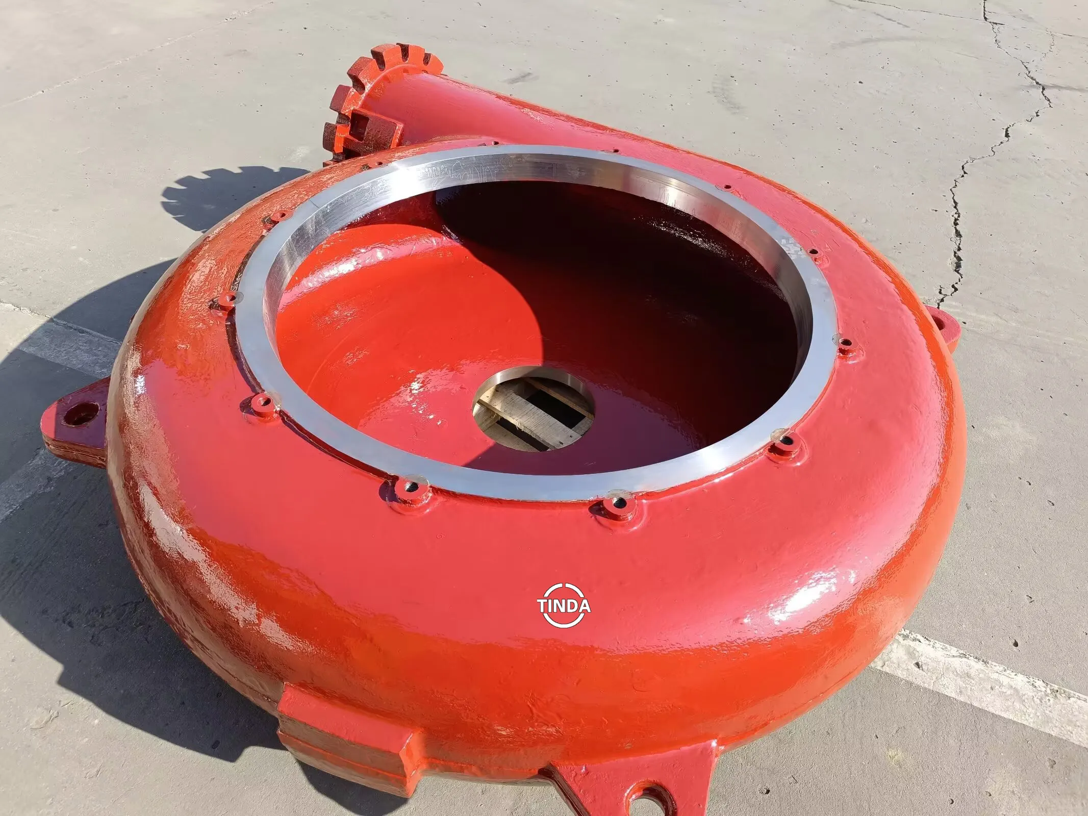 Изготовление корпуса большого шламового насоса по индивидуальному заказу