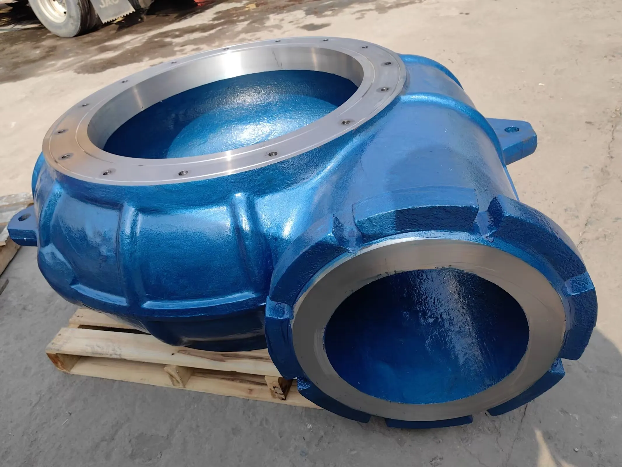 Изготовление корпуса большого шламового насоса по индивидуальному заказу