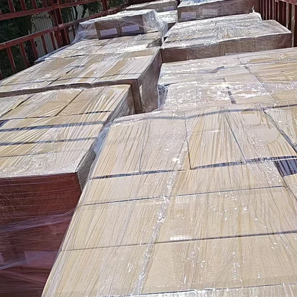 Hubei Hongda Caster Co., Ltd.: Доставка не прекращается по выходным, грузовики выстраиваются в очередь для погрузки, чтобы обеспечить доставку заказа