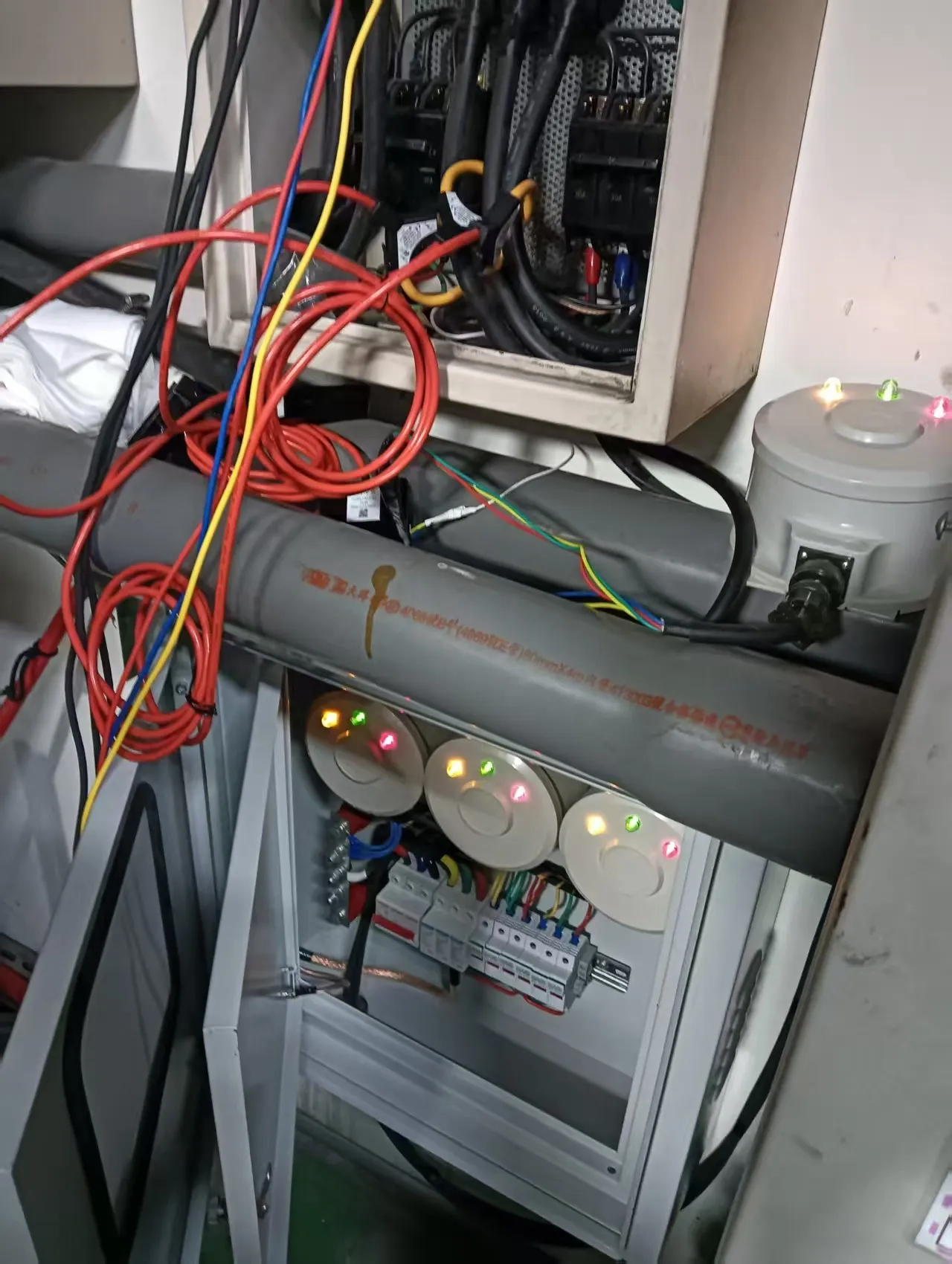 Краткий обзор функций гармонических поглотителей и опасностей, связанных с гармониками