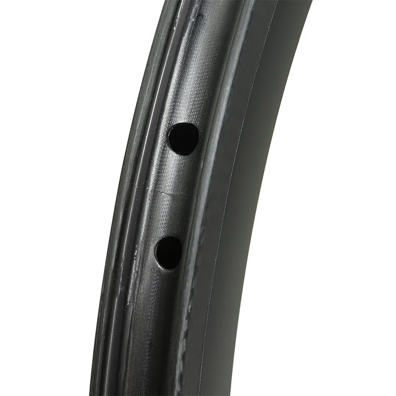 BR50X25TL 20″ 451 Премиальный сверхлёгкий бескамерный обод
