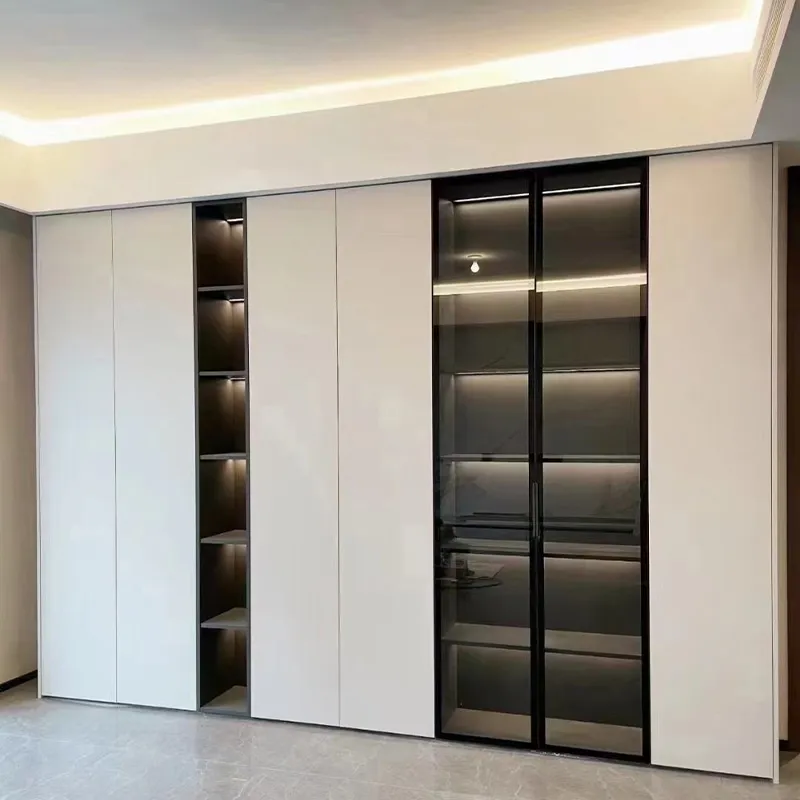 Полностью алюминиевый гардероб