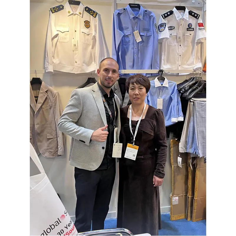 Компания Shenyang 5305 Apparel & Accessories Co., Ltd. триумфально дебютировала на Гонконгской выставке профессиональной одежды, задав новые отраслевые тренды.