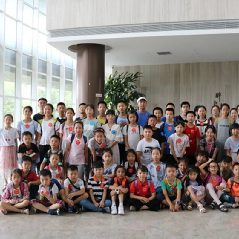 Заботясь о детях сотрудников и вместе создавая счастливый сад “Цзя”, мероприятие по вручению премии “Цзяннань Цзяцзе Будущая звезда” в 2019 году снова отправилось в плавание, чтобы построить мечту!