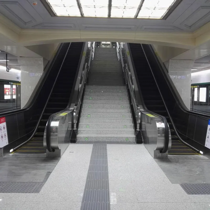 Эскалатор для общественного транспорта