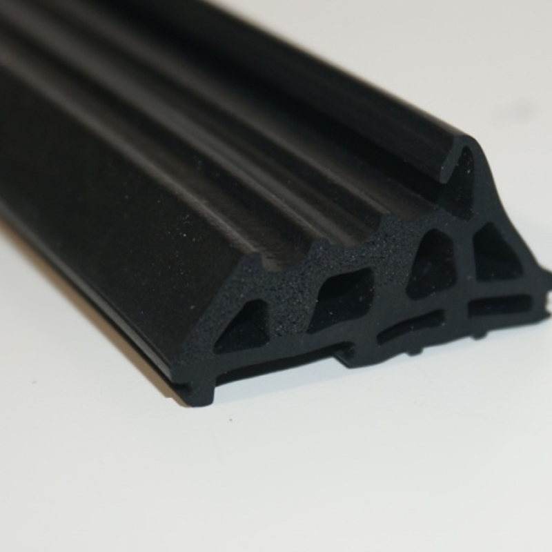 9.Комбинированный уплотнитель равного давления.1