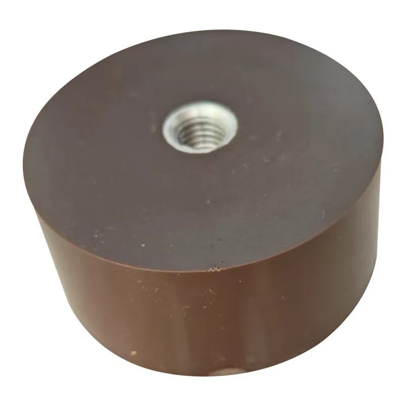 Заземляющий изолятор на среднее и низкое напряжение