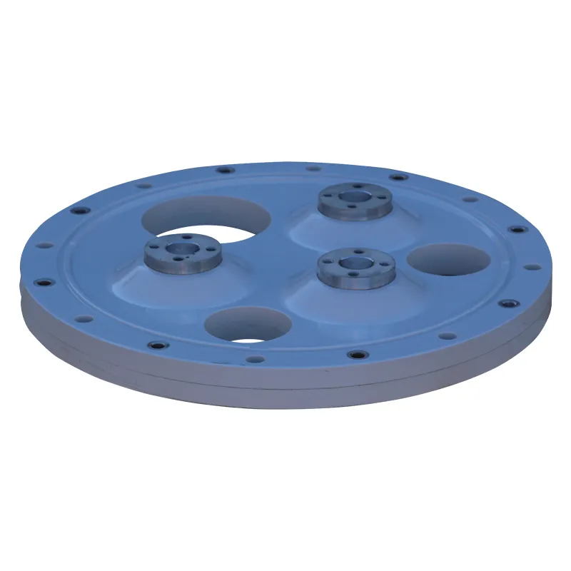 Трехполюсный чашечный изолятор с отверстиями