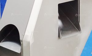 Гигиеничность и долговечность: Корпус и рабочие узлы полностью выполнены из нержавеющей стали SUS304, что гарантирует коррозийную стойкость и легкую санитарную обработку.