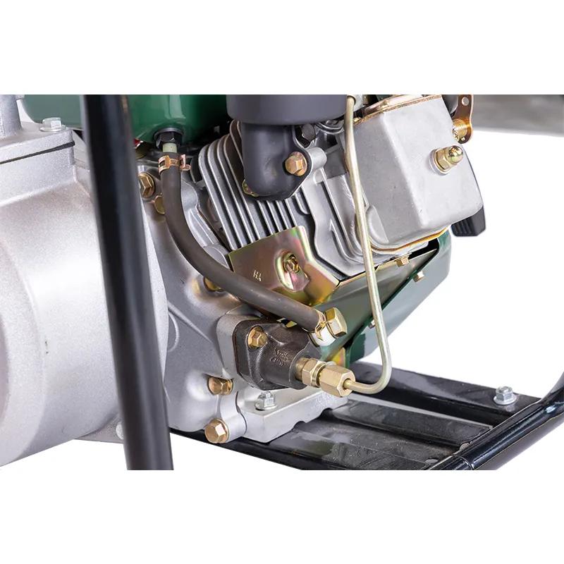 Портативный бензиновый водяной насос для сельскохозяйственного орошения с высокой производительностью и автоматической системой полива