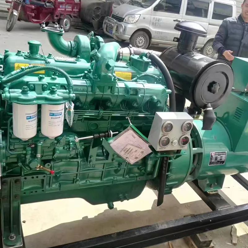 Поставщик тихих и открытых трехфазных дизельных генераторов мощностью 100–200 кВт, эффективное электроснабжение для заводов