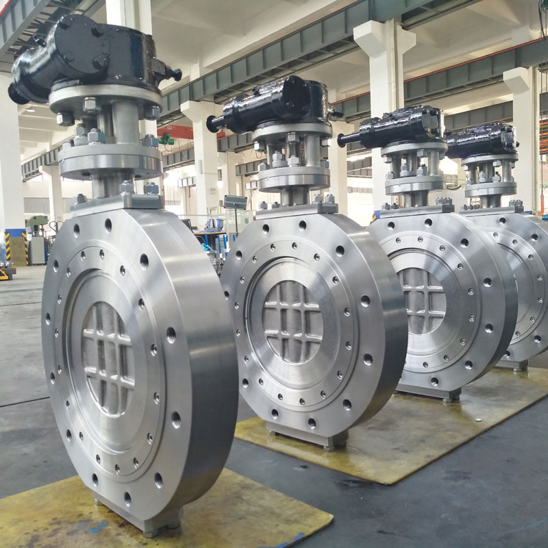 Титановые поворотные затворы