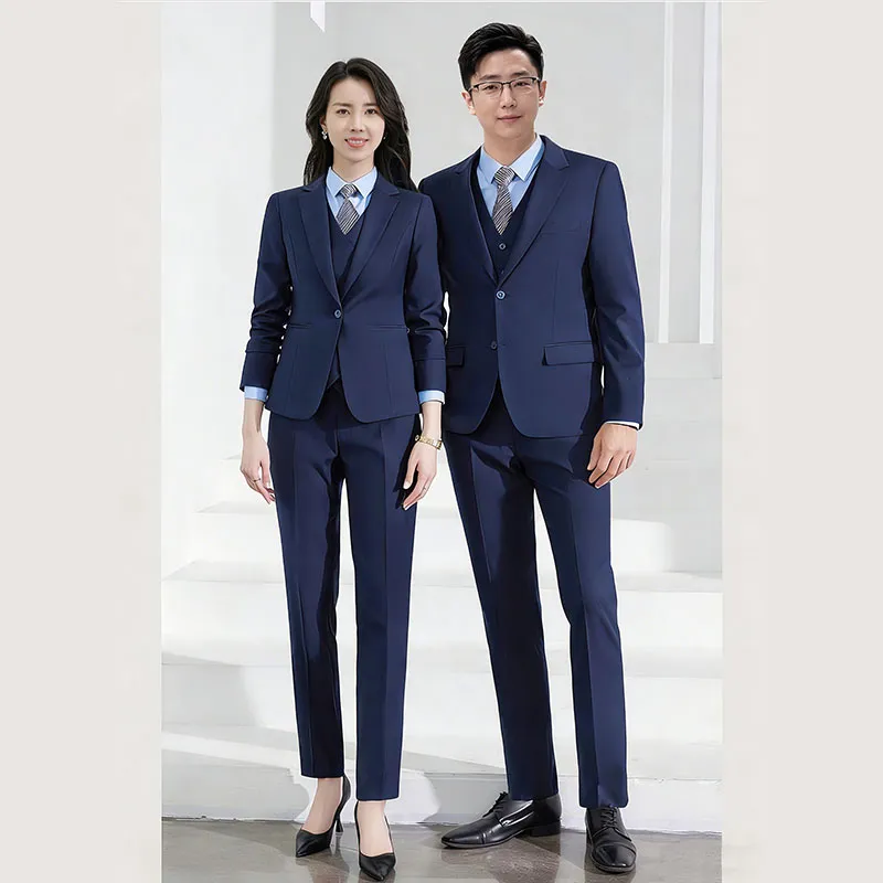 Административный костюм