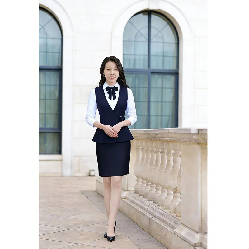 Костюм для администратора главной стойки регистрации