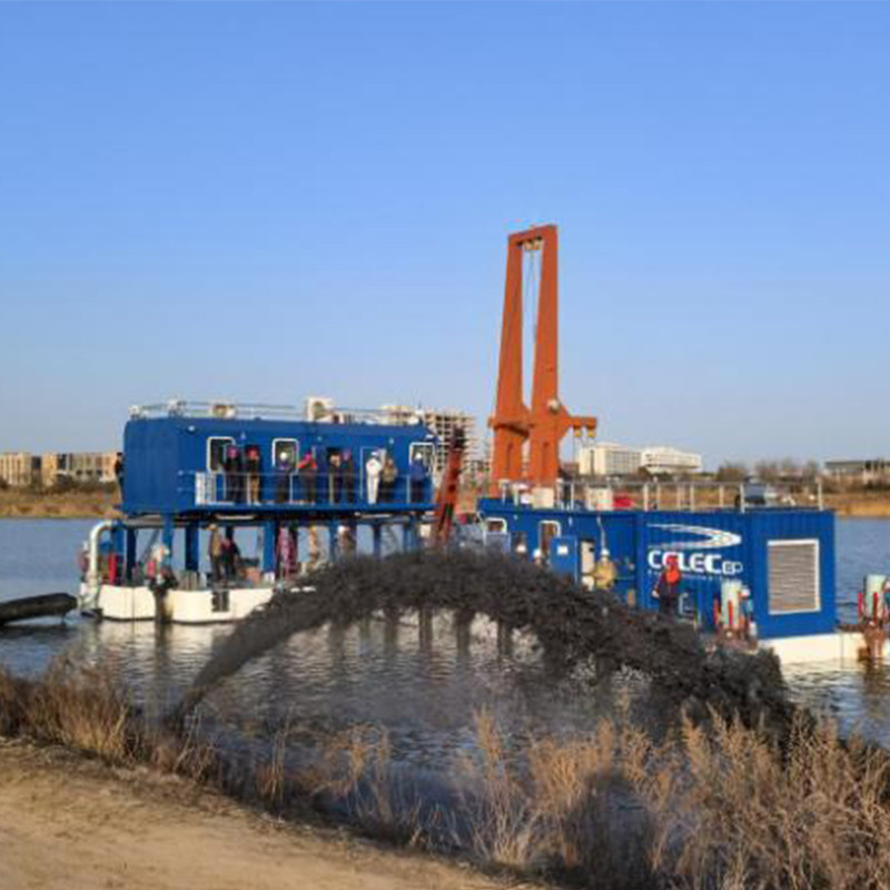 Проект по строительству земснаряда и вспомогательного судна для ГЭС ССS в Эквадоре успешно прошел приемочные испытания и сдан заказчику